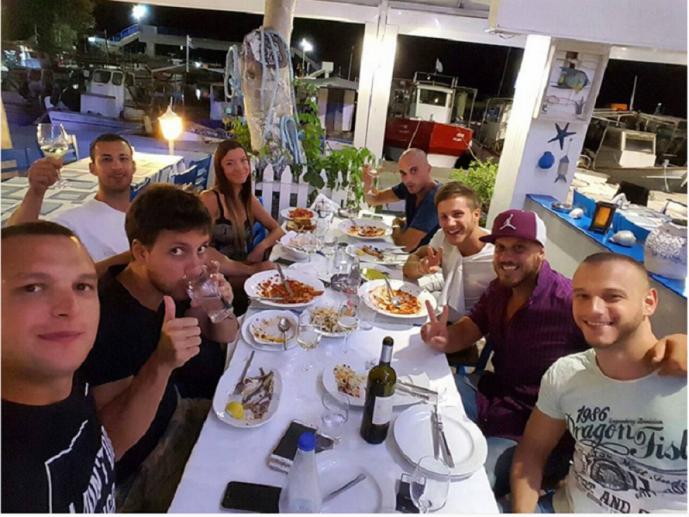 Saša slavi rođendan bez devojke