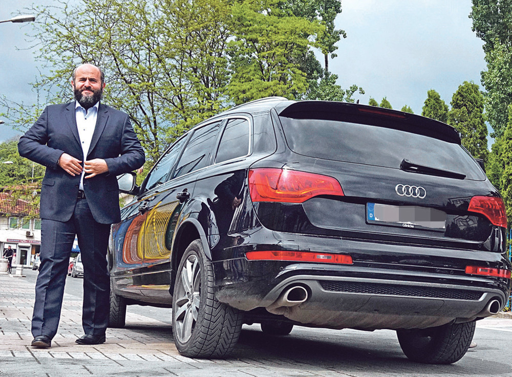 Bivši muftija se grebe za „mufti”!