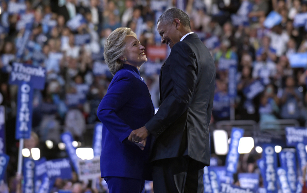 Klinton zaradio 18 miliona dolara kao kancelar škole, Obama za govor tražio 400.000 dolara...