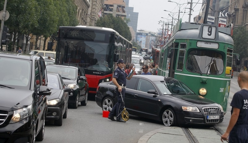 Vozikao se s lažnom markicom Vlade! (FOTO)
