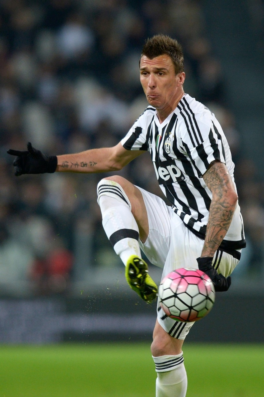 Mandžukić između Kine i Milana