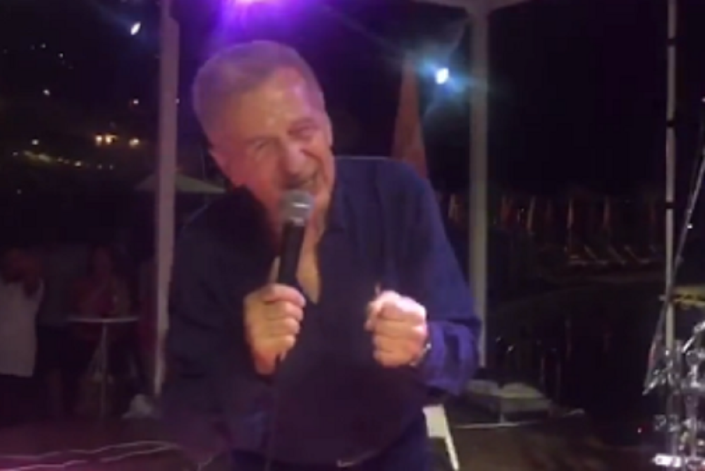 Miroslav Ilić optužen da je pevao pred ustaškom zastavom, a evo kako se on brani!