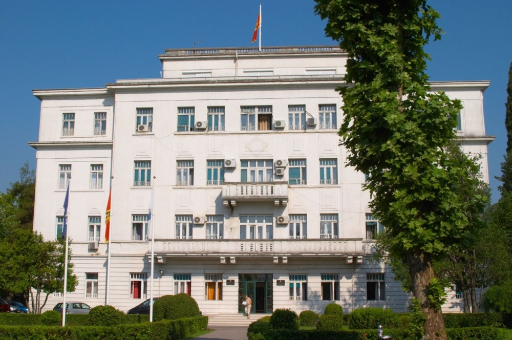 Crna Gora šalje u zatvor SVE SRBE, oni su proglašeni krivima!