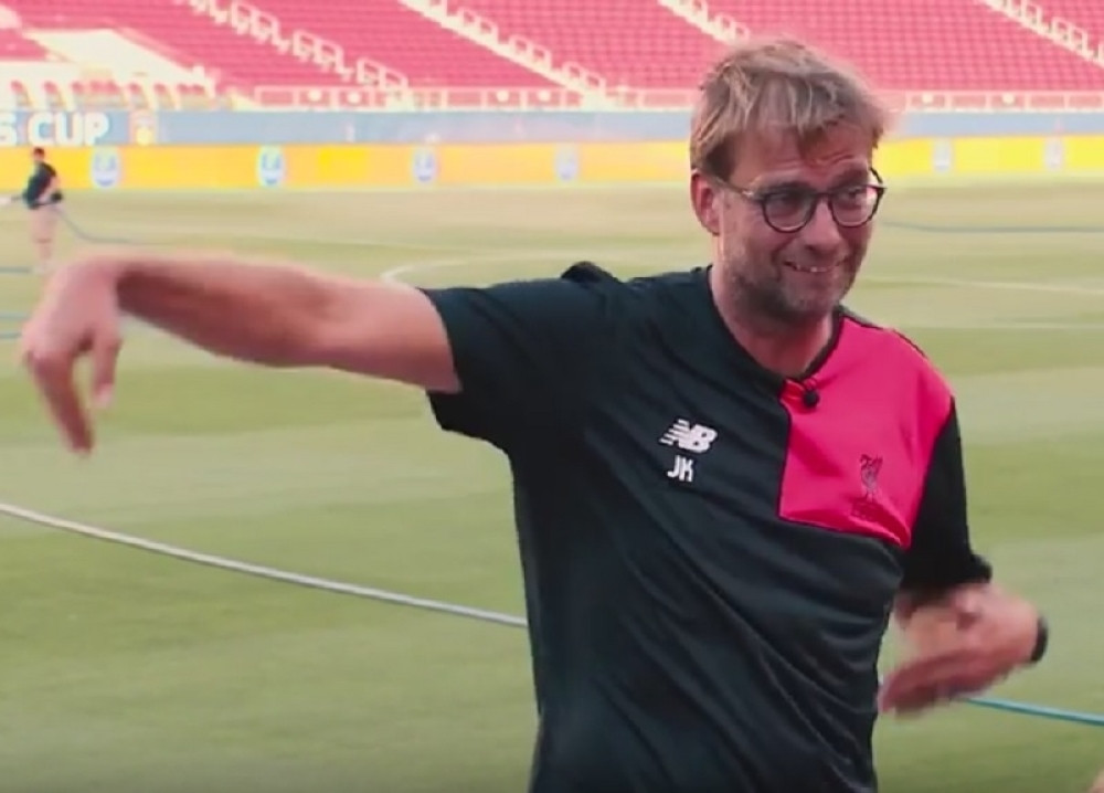 Klop zasmejavao decu Staridžovim plesom (VIDEO)