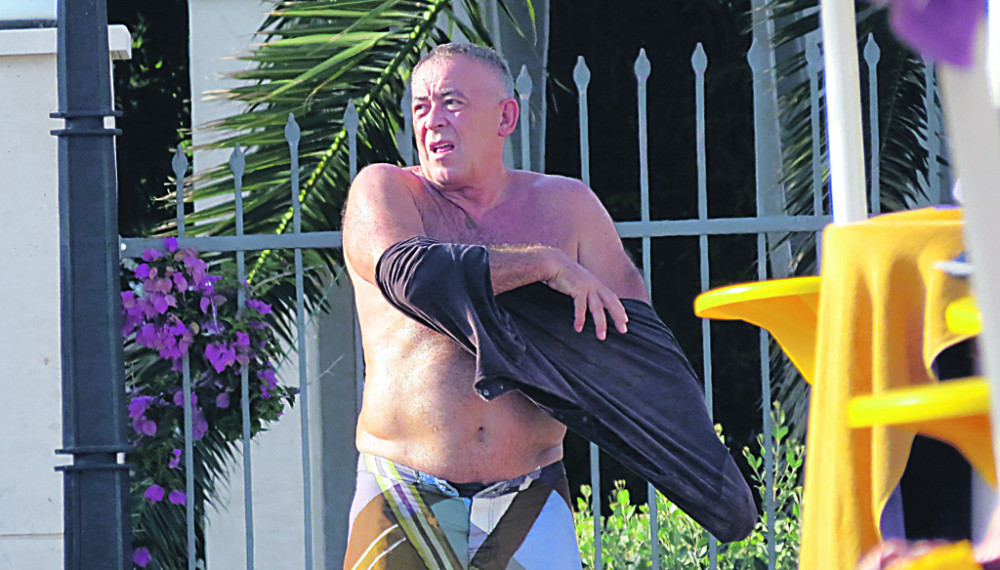 Mima izašao na crtu klincima (VIDEO)