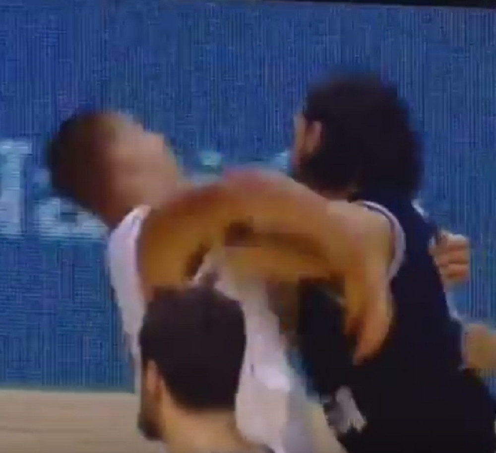 Posle Francuza, Jokića biju i Argentinci (VIDEO)