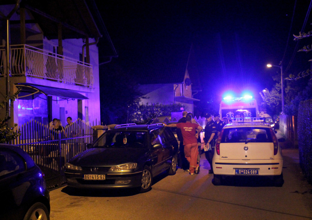 Ljubiša je noćas radio sam u pekari, mešalica za testo mu najpre uhvatila ruku, a onda - HOROR!