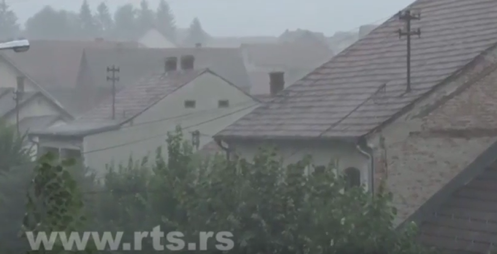 Vetar lomio grane kod Užica (FOTO + VIDEO)