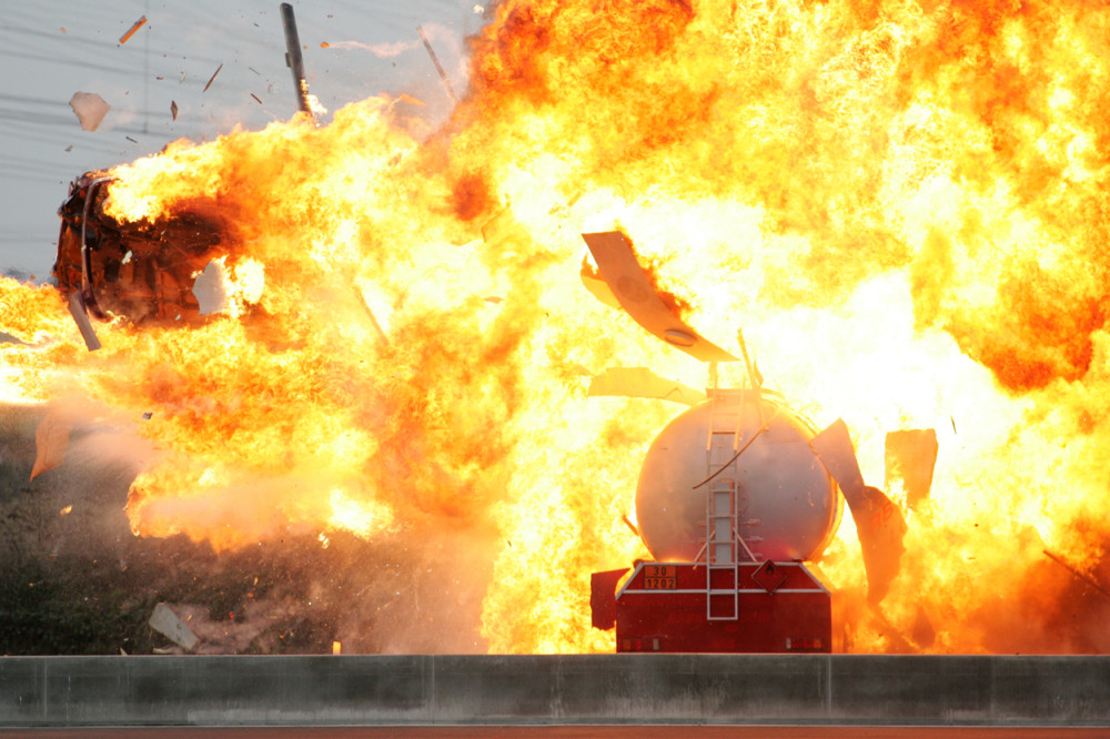 Najmanje 50 mrtvih i više od 100 povređenih u STRAVIČNOJ NESREĆI!
