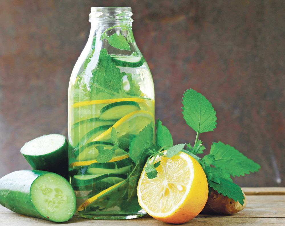 Zovu ga “Razbijač masnoća” - Detoks napitak koji JAČA IMUNITET i pomaže pri MRŠAVLJENJU!