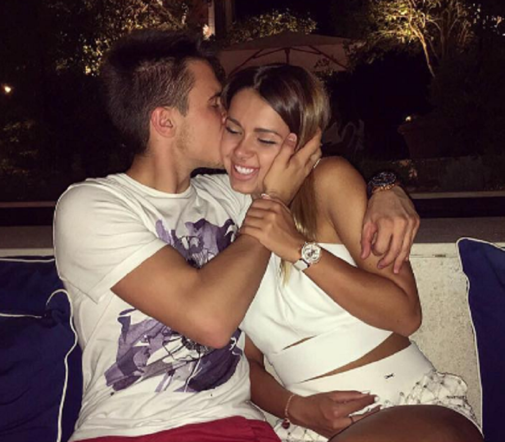 Đoković u zagrljaju zanosne brinete