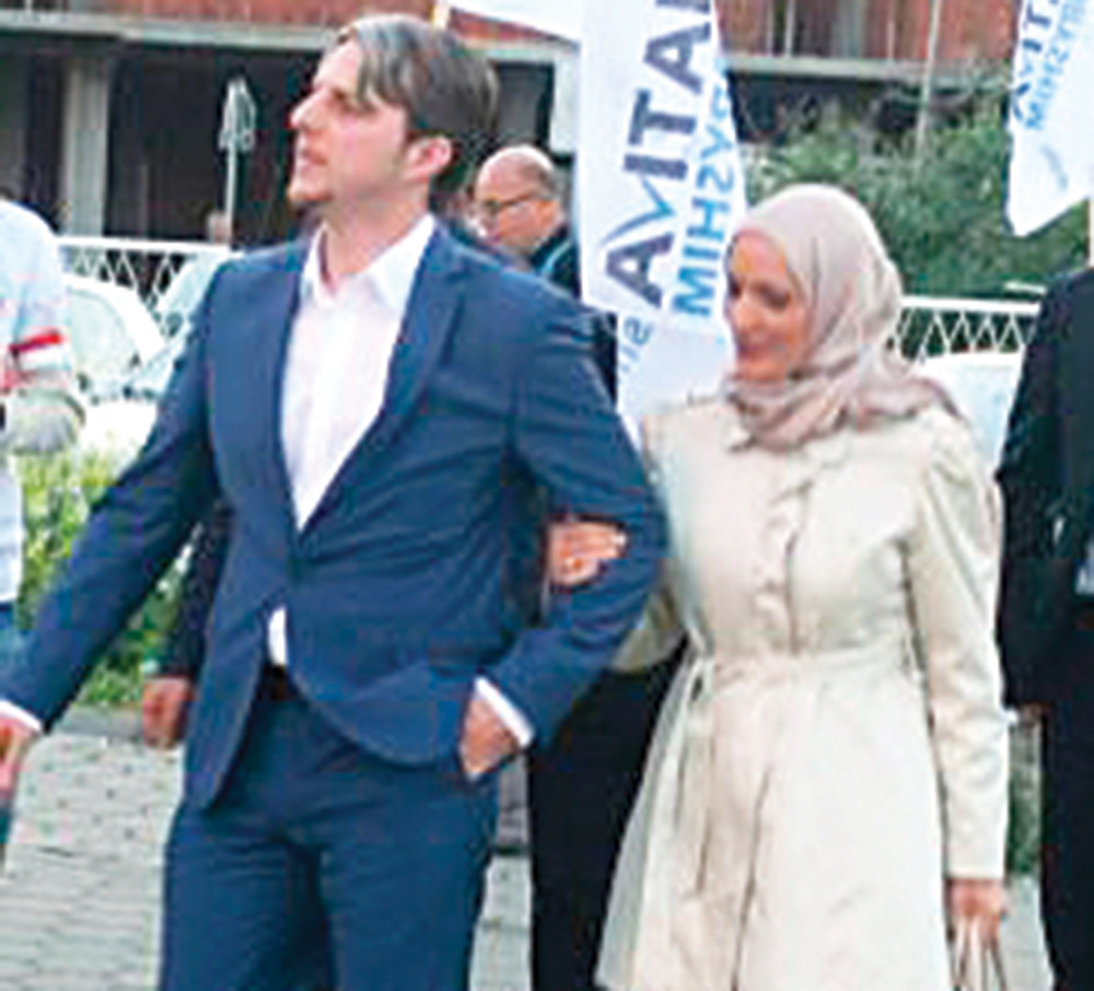 Funkcioner u Srbiji, a ne zna reč srpskog?!