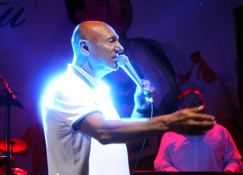 Estrada pevala na svadbi Gašićevog sina