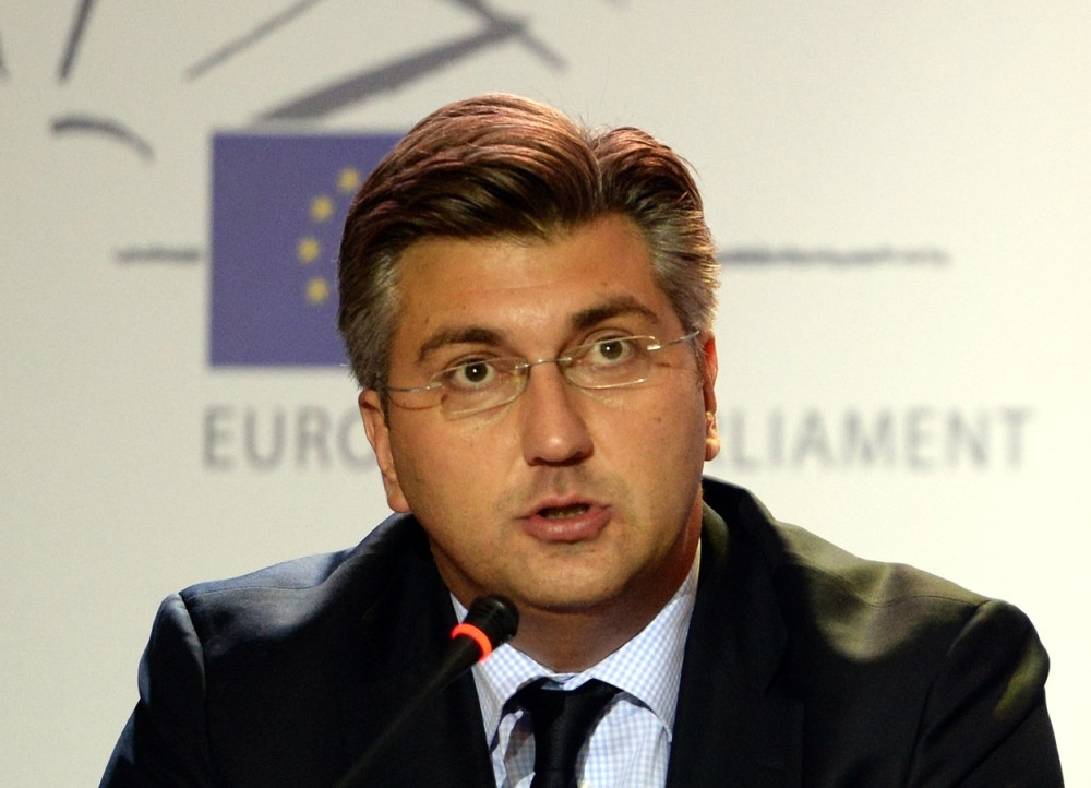Plenković je prvi premijer u EU koji je podržao ratne zločince!