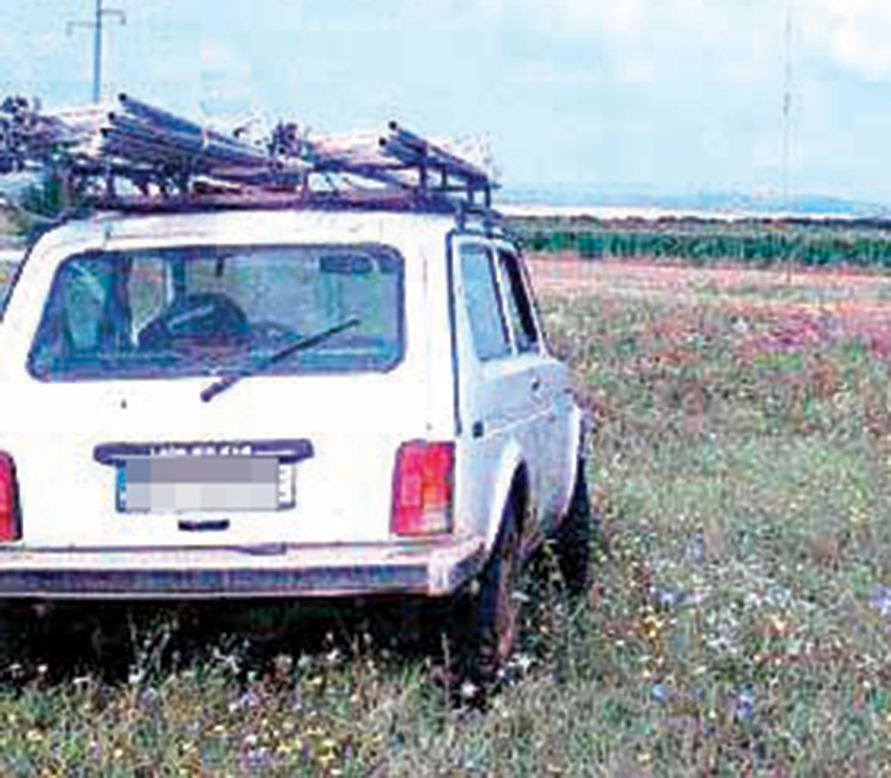 Kradljivcu se od udara 35.000 volti zapalile patike!