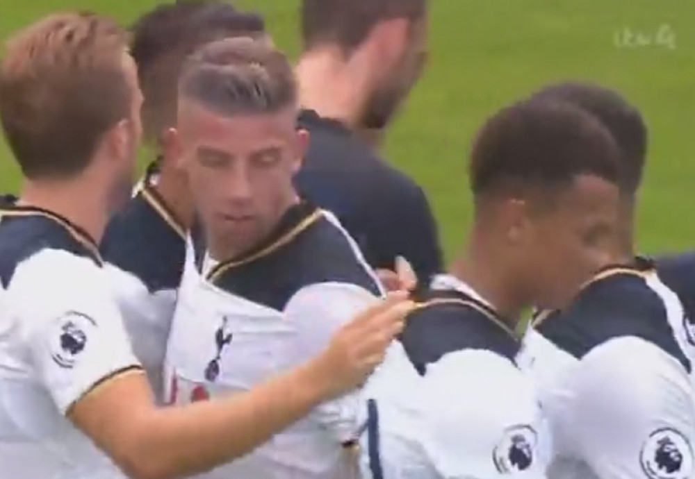 Totenhem izbombardovao "neroazure" (VIDEO)