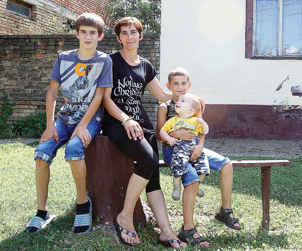 Majko, deca ti neće biti gladna i bez doma!