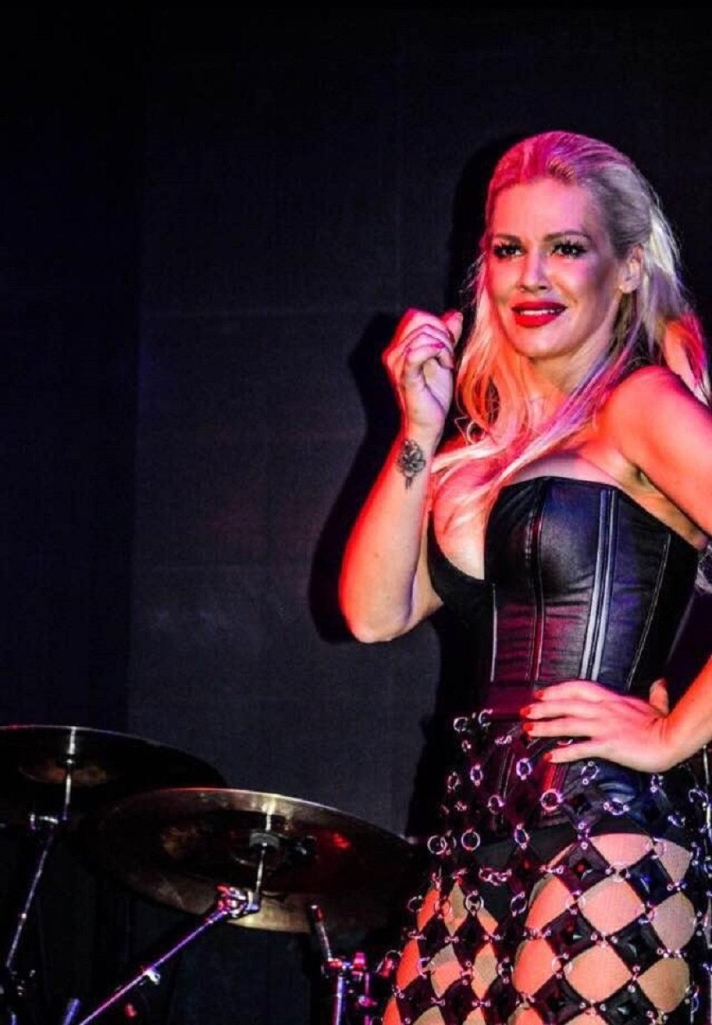 Nataša nastupala u sado-mazo fazonu (FOTO)