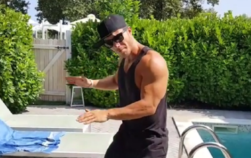 Pogledajte seksi ples Saše Kovačevića (VIDEO)