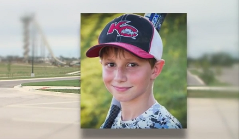 Dečak poginuo na vodenom toboganu! (VIDEO)