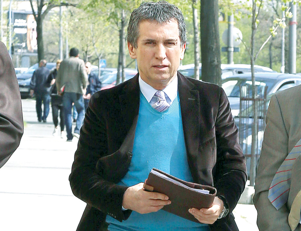 Zvezda prvak do septembra!