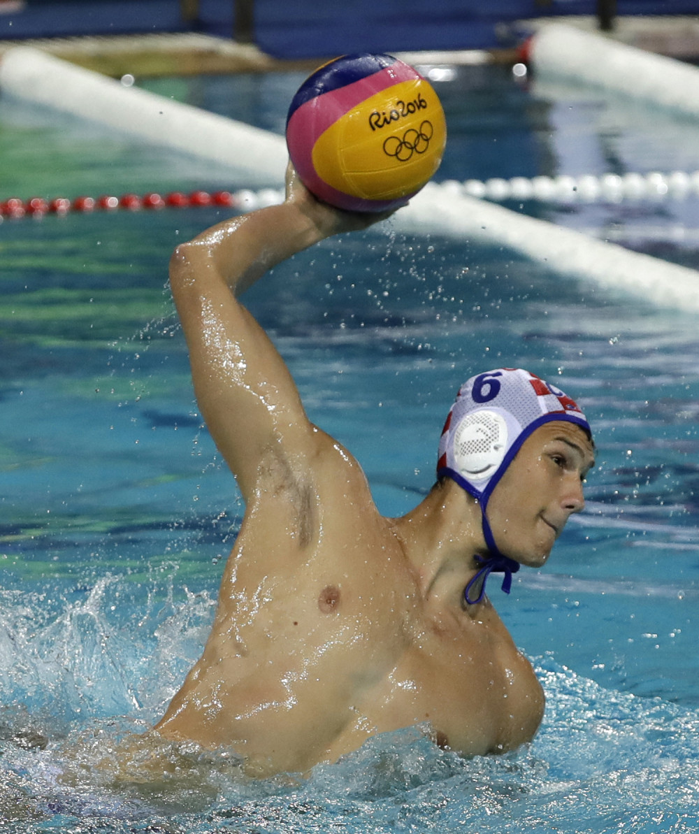 Hrvati pobedili Crnogorce u poslednjim sekundama!