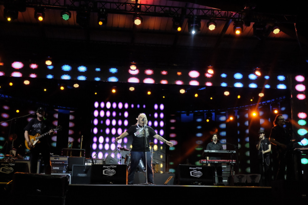 "Kiša pada, ali rokeri prže"