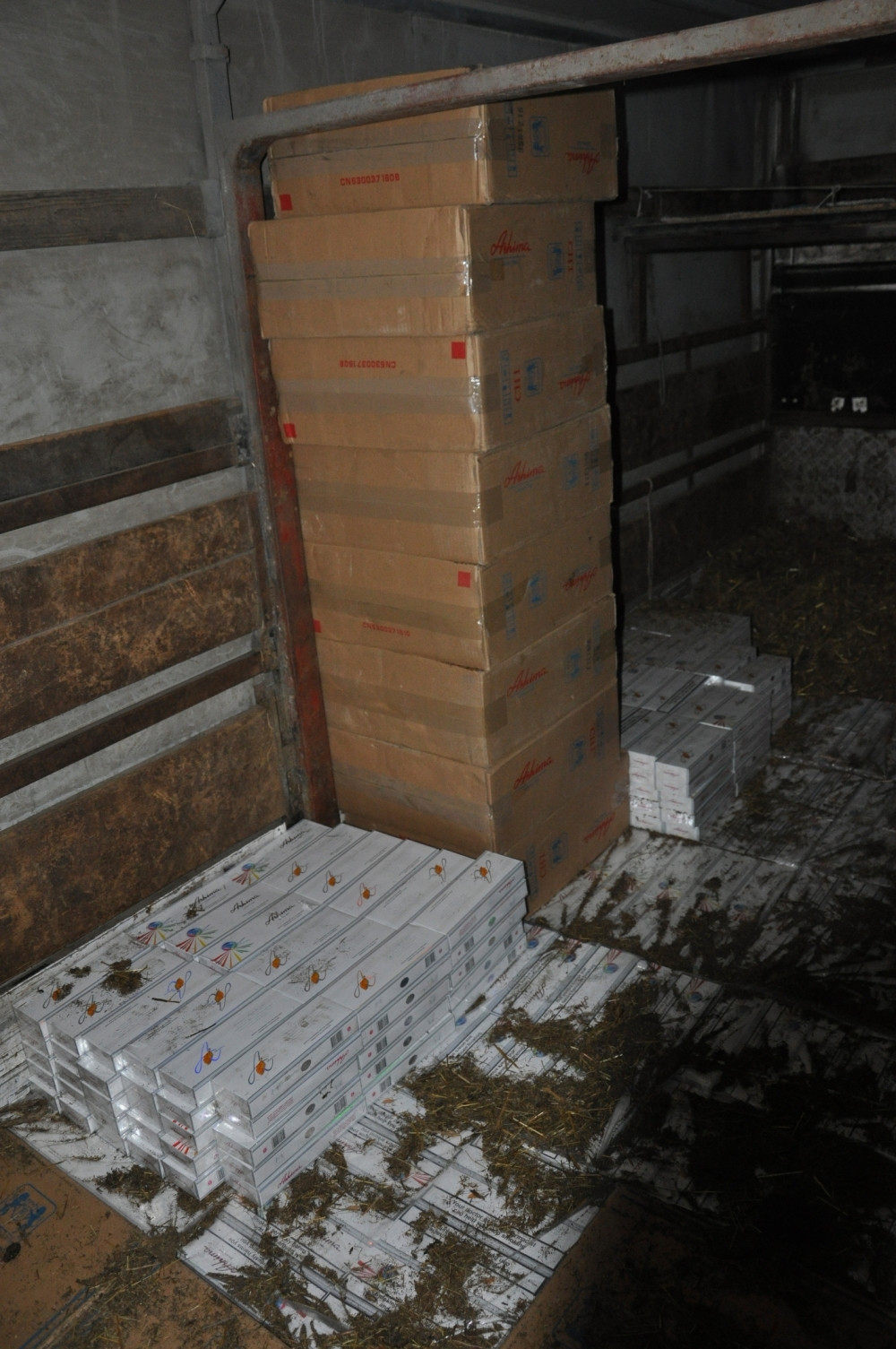 Pali zbog šverca cigareta