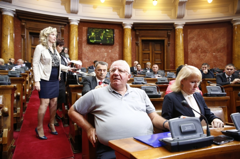 Zašto ne učinite nešto?! Obavestite svetsku javnost HITNO, Srbiji se sprema VELIKA PODVALA!