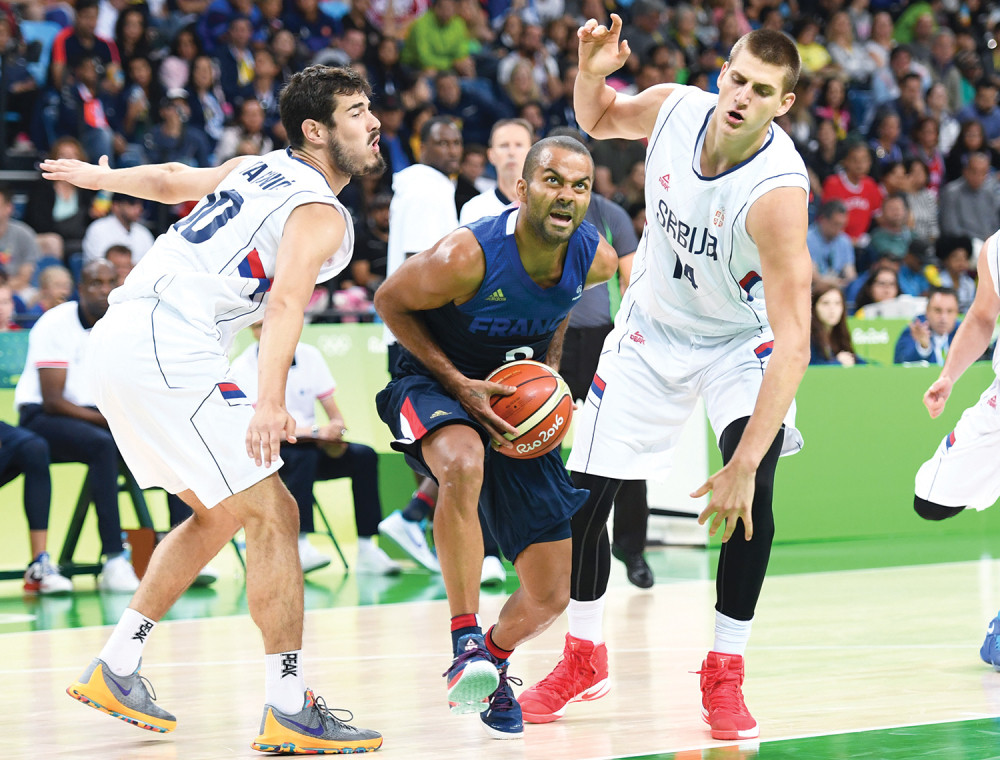 Na Amere idemo s podignutim gardom!