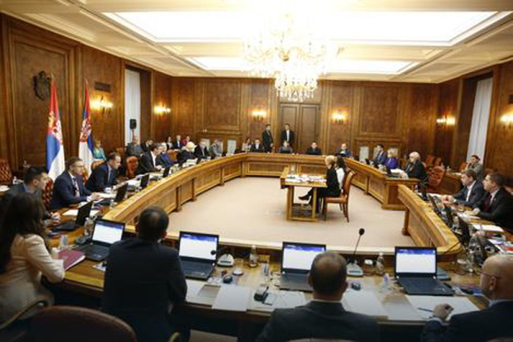 Ministri poranili u Vladu na sednicu