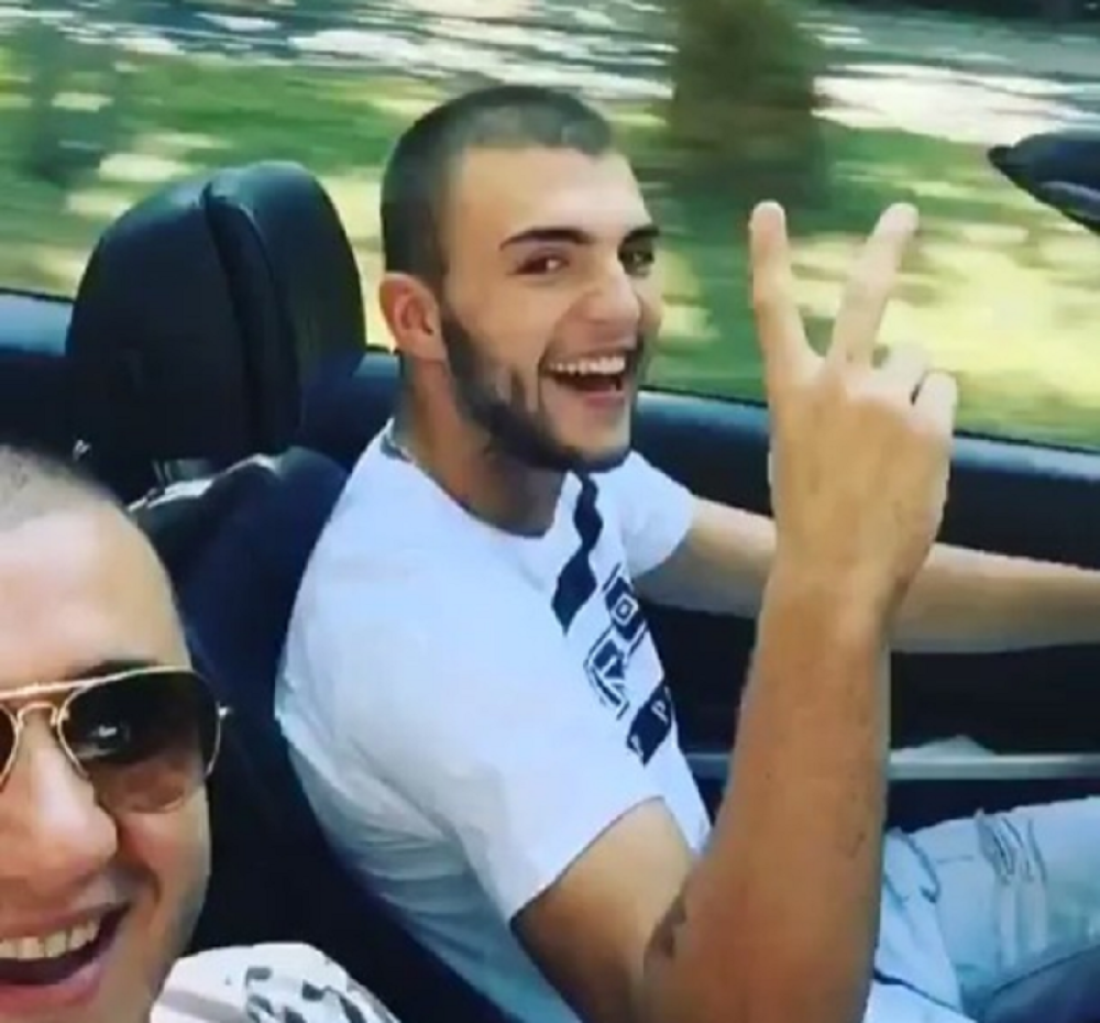 Veljko Ražnatović potpuno go! (FOTO)