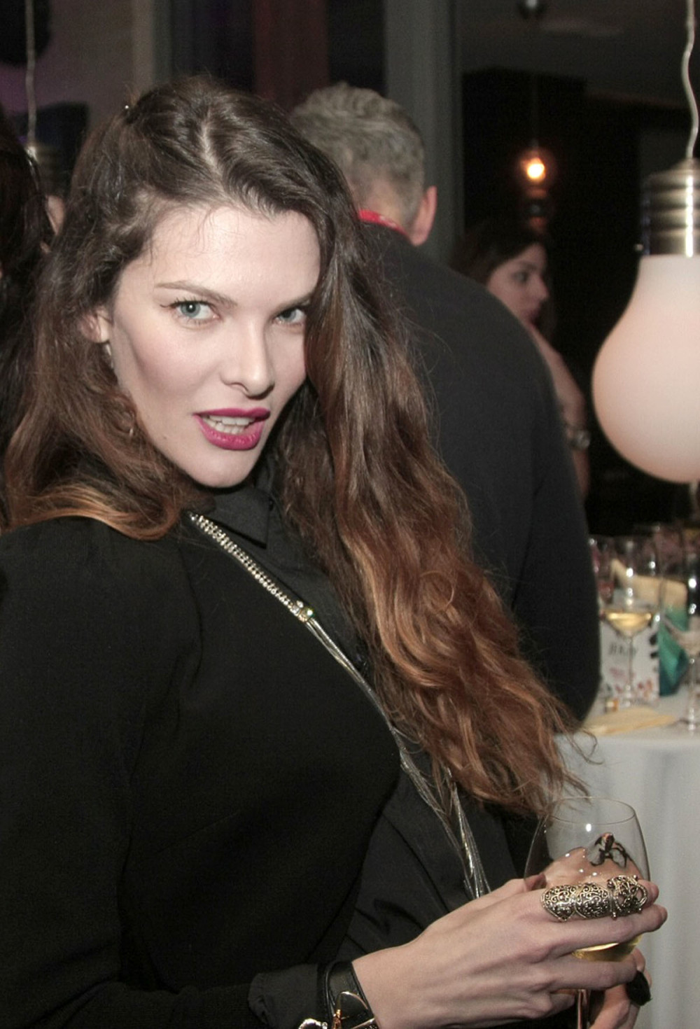 Srpskoj manekenki preminuo otac! Njene reči su više od ljubavi!