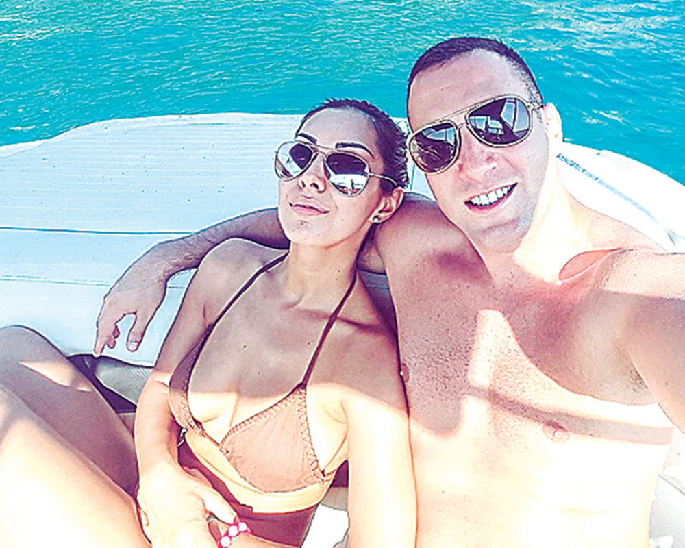 Gabi se uvalila dečku na gajbu