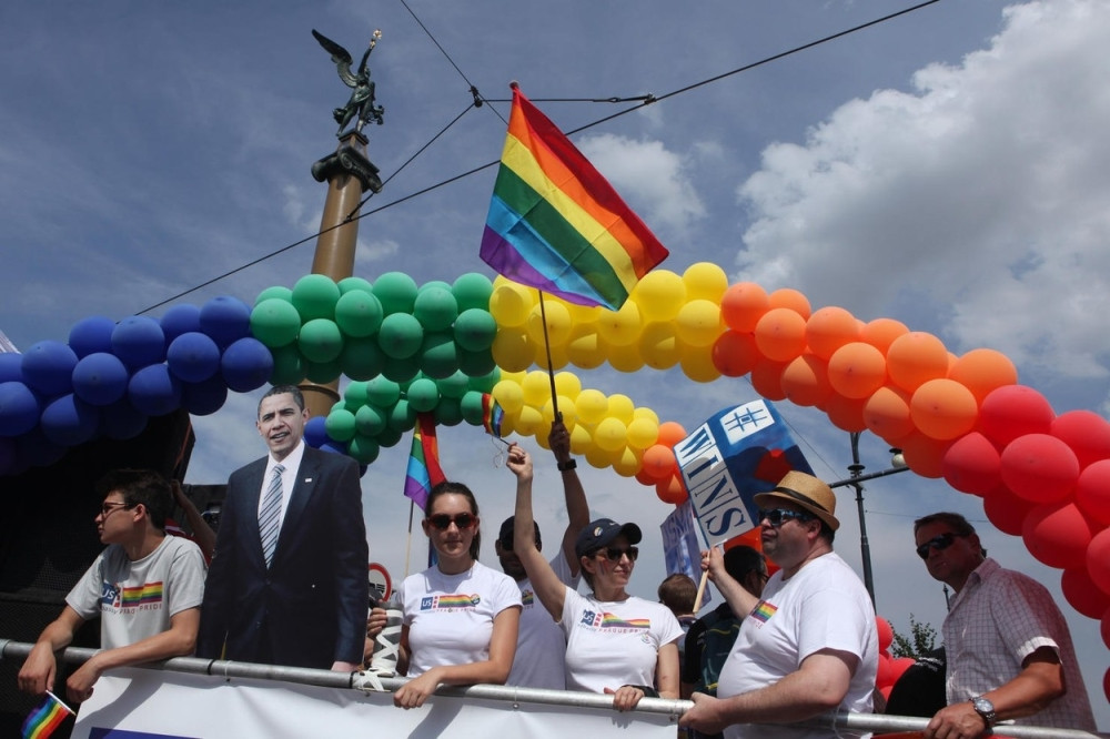 Rekordnih 40.000 ljudi na gej paradi! (FOTO)