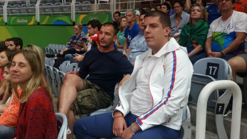 Dača navija za Maju i odbojkašice