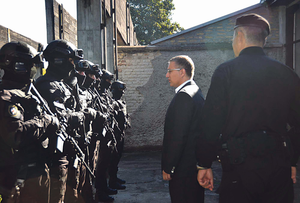 Nova oprema za pripadnike SAJ-a