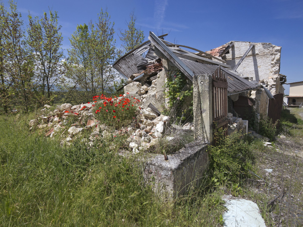Srbi MORAJU da plate uklanjanje ruševina svojih kuća koje su im Hrvati SRUŠILI U RATU!