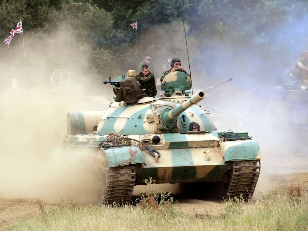 Tenk pao u reku, vojnici izginuli