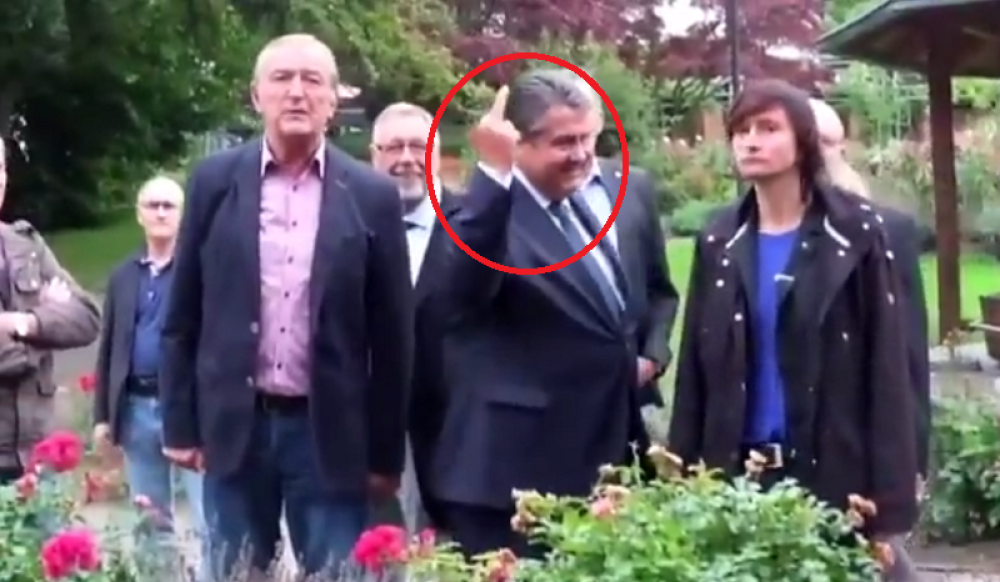 Gabrijel: Trebalo je da dignem obe ruke!