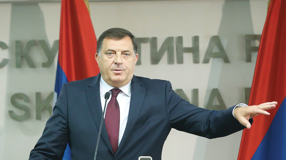 Vučiću, obuzdaj Dodika!