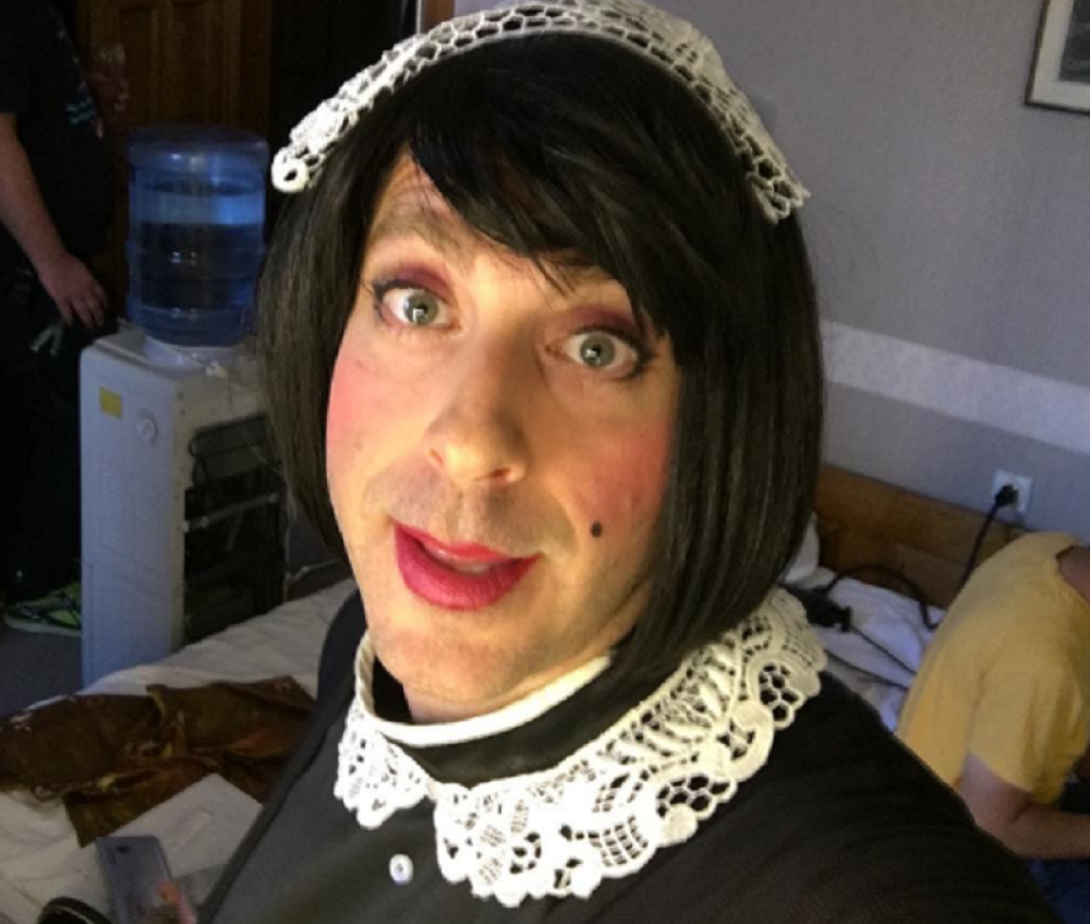 Ko je sobarica sa slike?