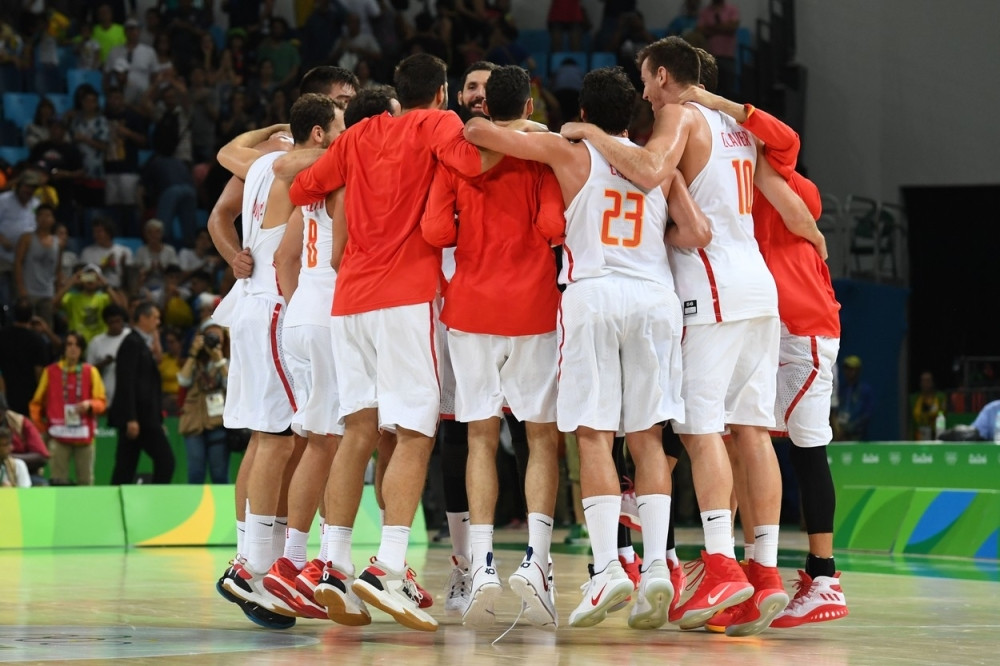 "Furija" deklasirala "petlove"