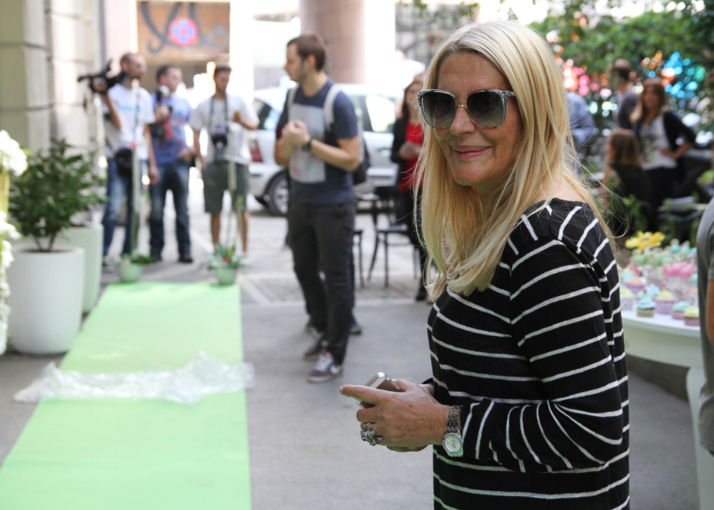 Koje slavne cice slepo veruju u horoskop?