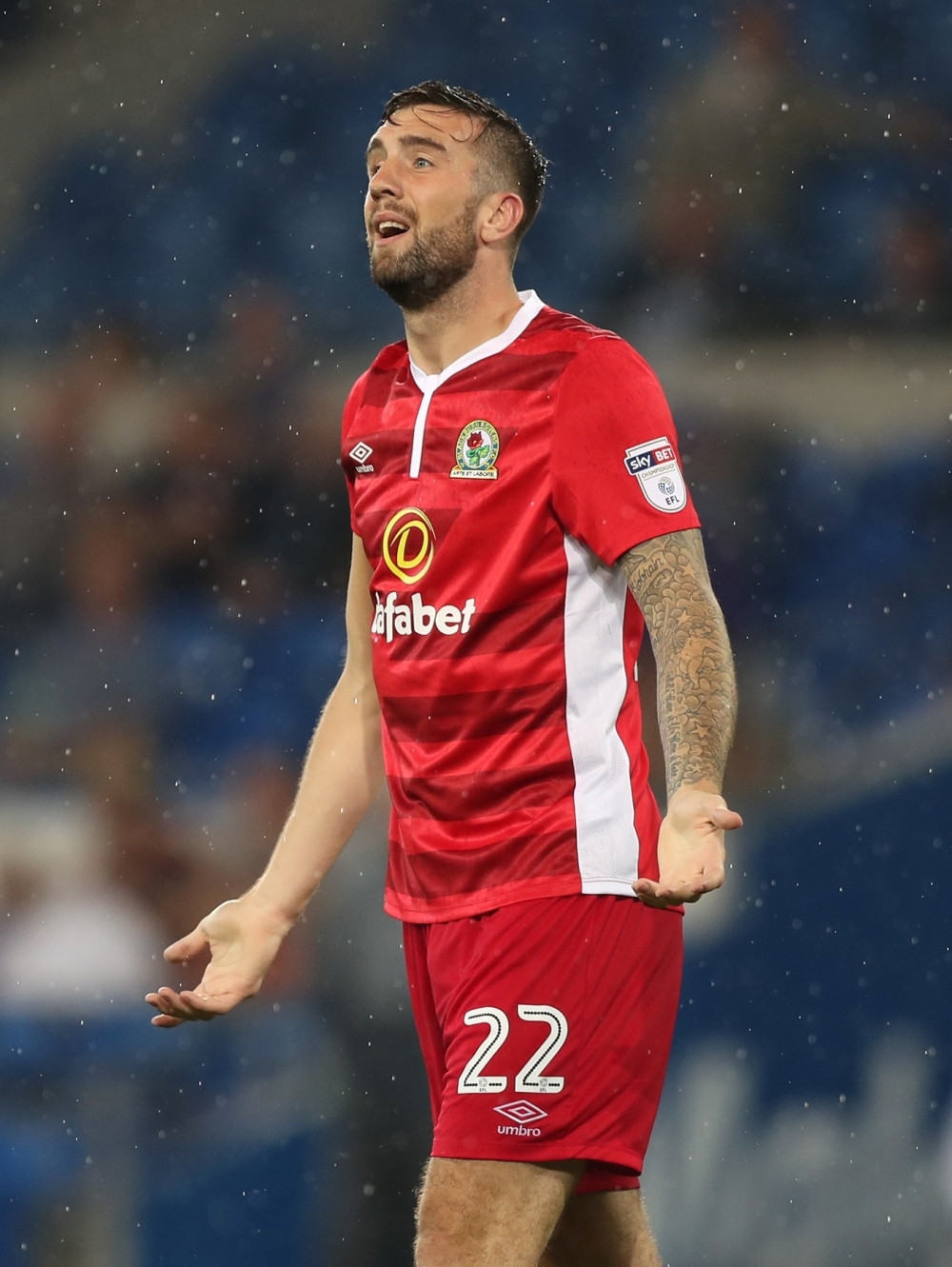 Za četiri dana dao tri autogola i dobio crveni karton! (VIDEO)