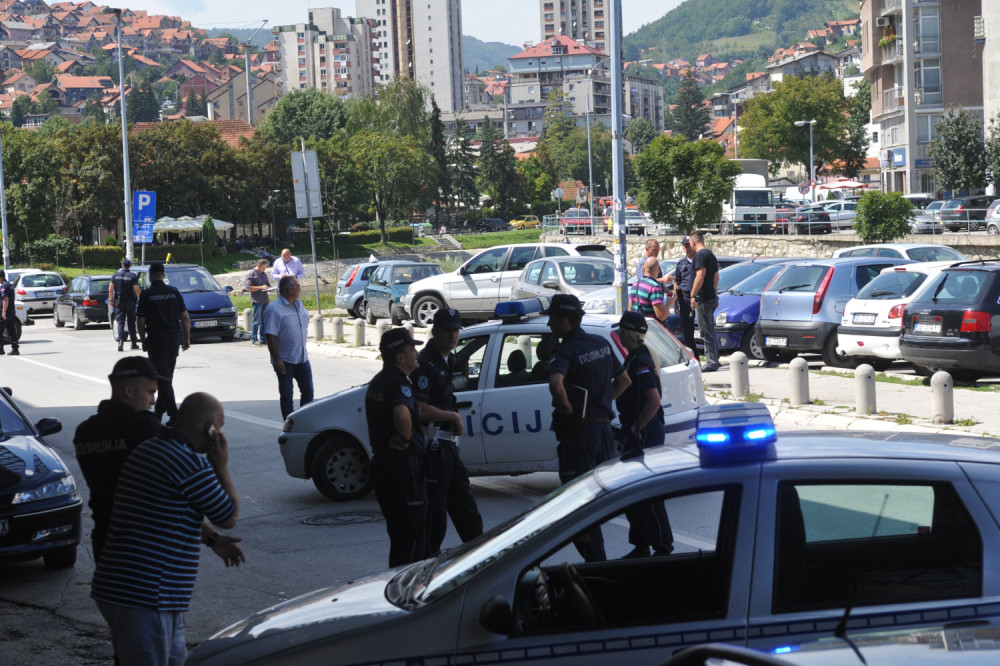 Tinejdžer poginuo posle pada sa petog sprata