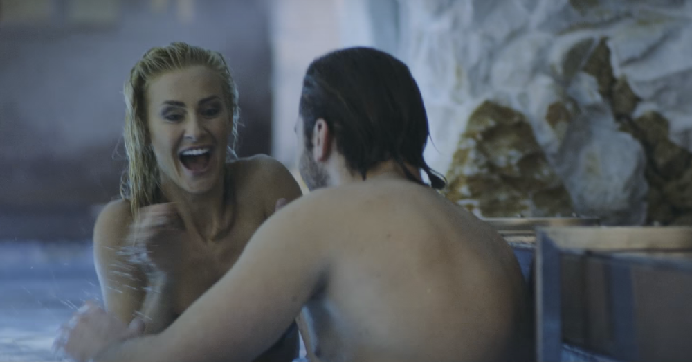 "Skinuli" Milicu Dabović, pa raspalili roštilj!