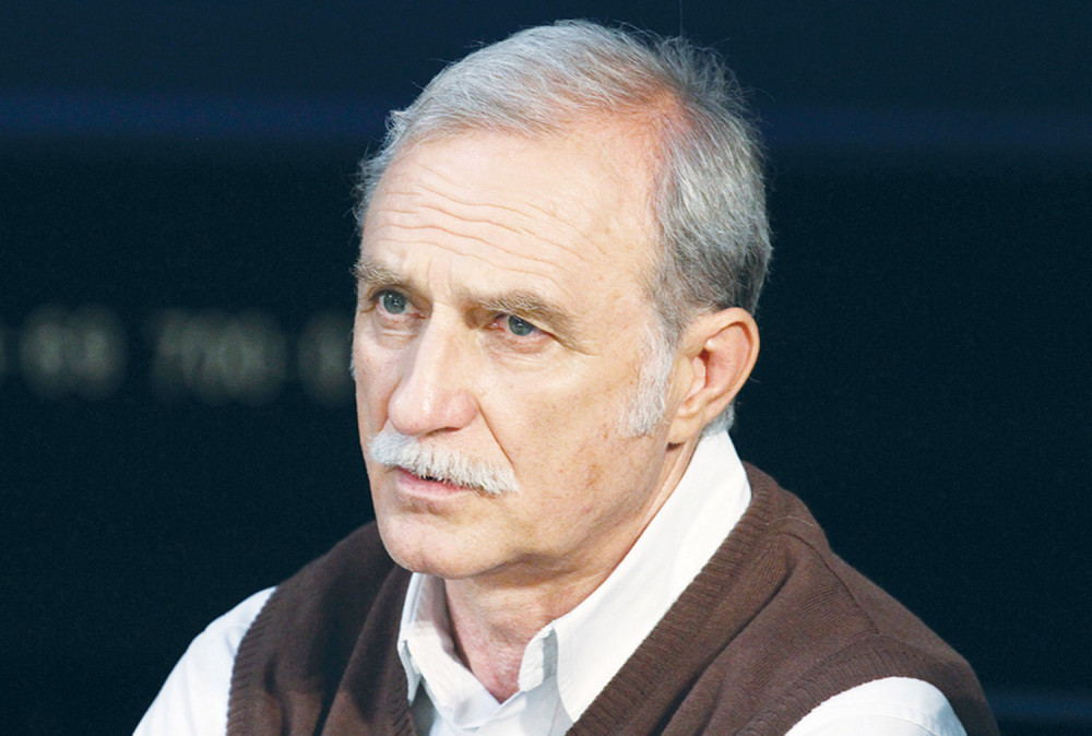 Ristovski se razgolitio u bazenu! (FOTO)