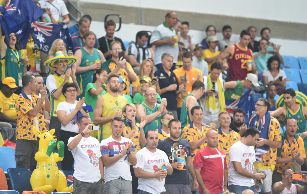 Srbi su sa nama obrisali parket!