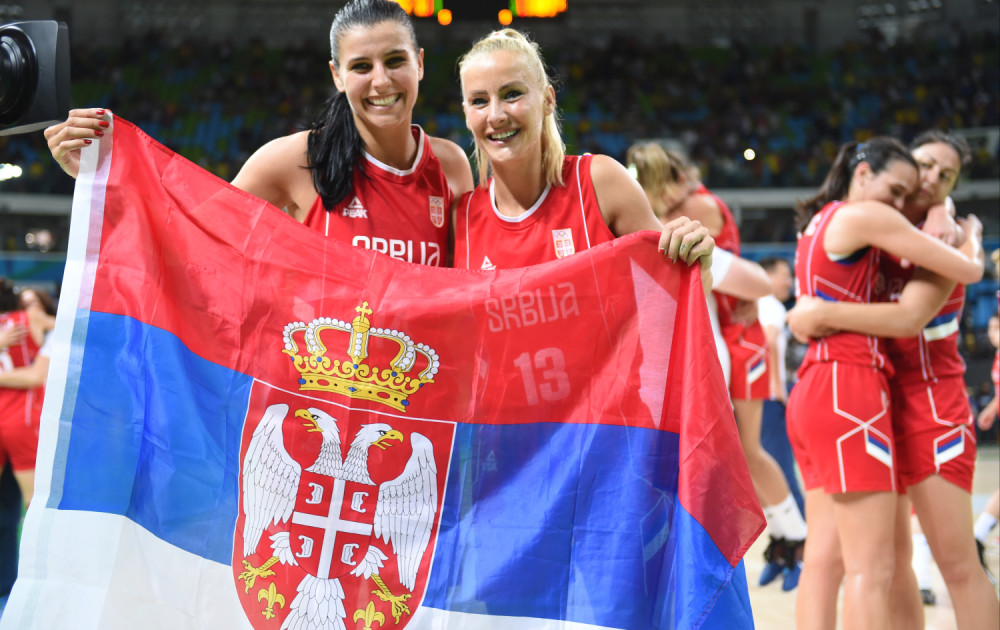 Ni najbolji auto ne može da ide kad neko stalno povlači ručnu! (FOTO)